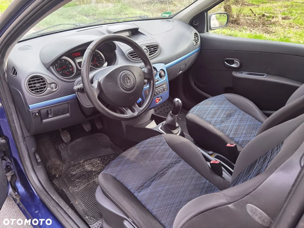 Renault Clio 1.2 16V 75 Expression - 5