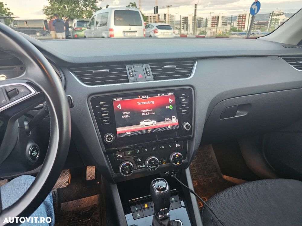 Skoda Octavia 2.0 TDI 4X4 DSG Style - 22
