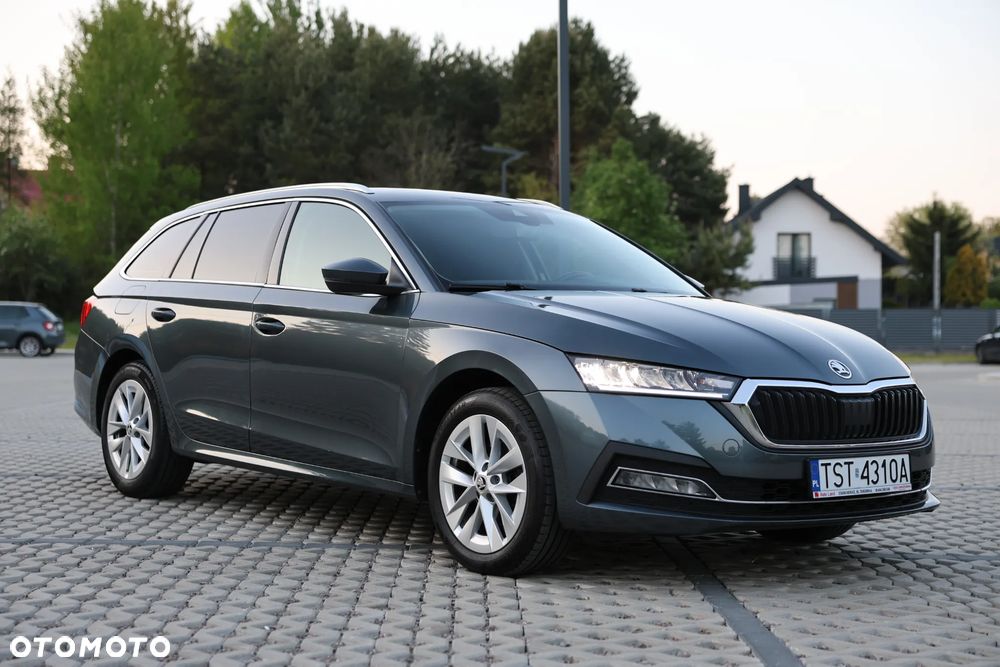Skoda Octavia 2.0 TDI SCR Ambition DSG - 1