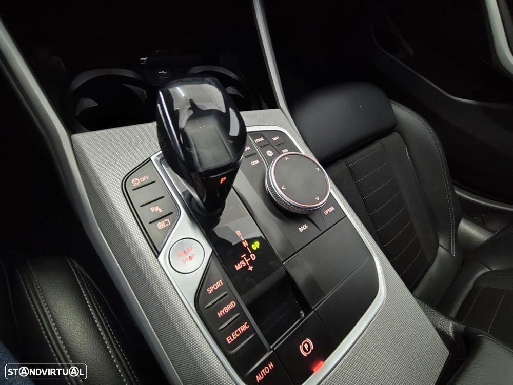 BMW 320 e Touring Auto - 22