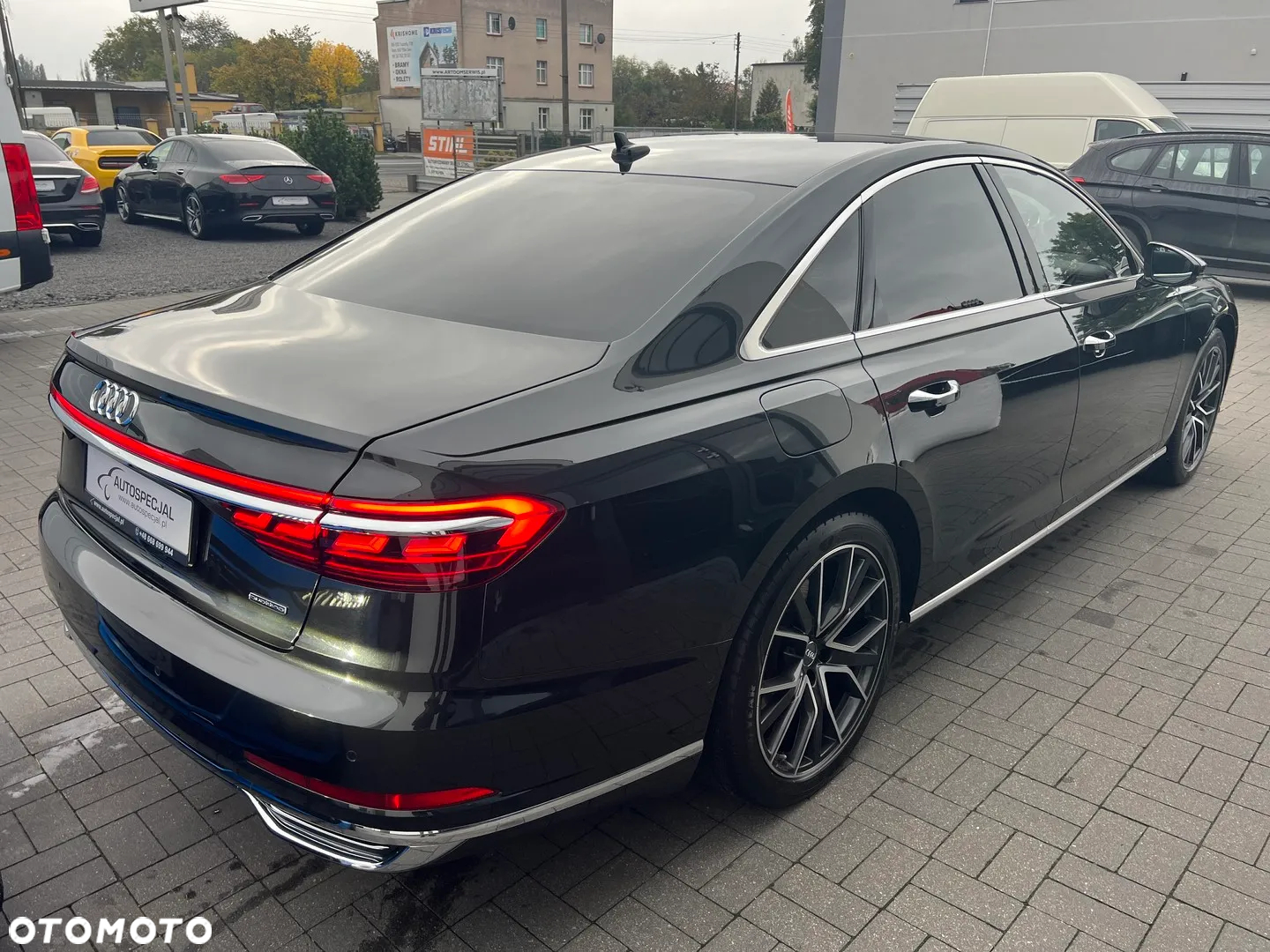 Audi A8 - 4