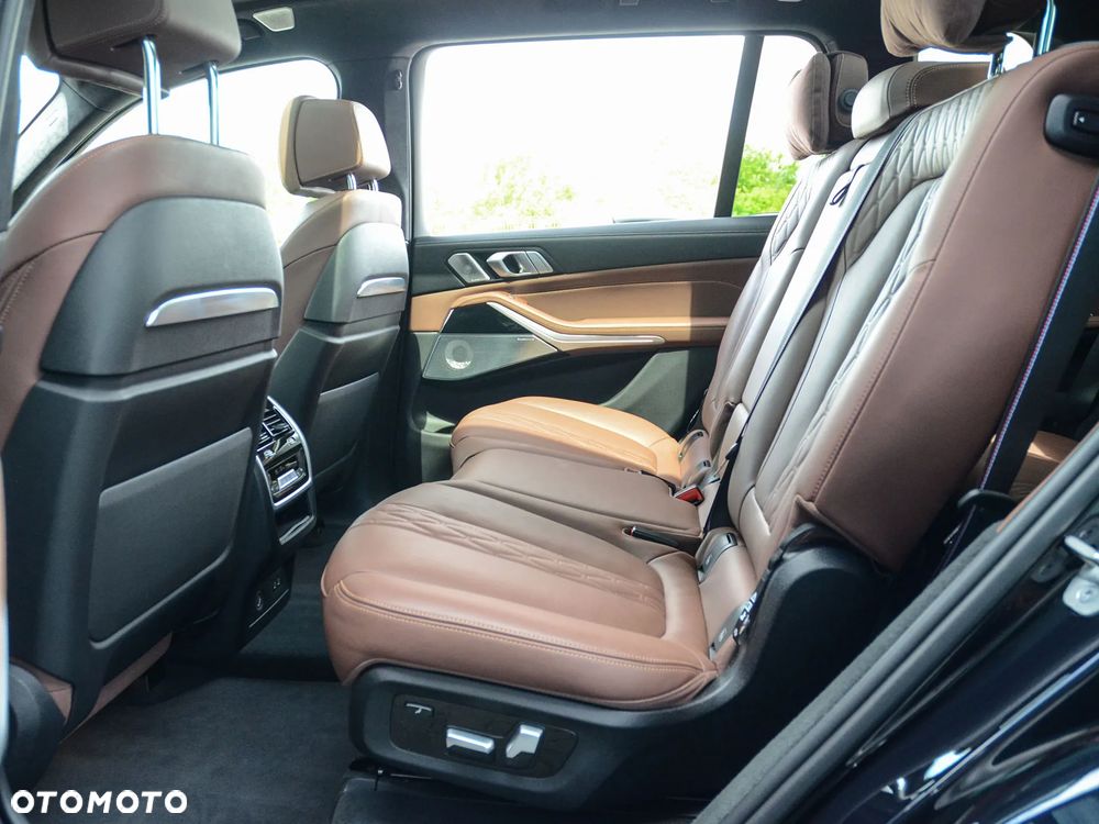 BMW X7 M60i xDrive mHEV sport - 36