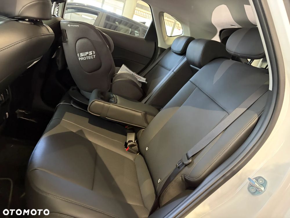 Hyundai Kona - 17