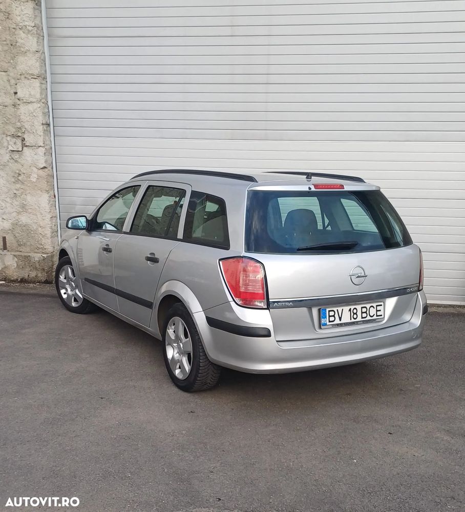 Opel Astra 1.7 CDTi Cosmo - 3