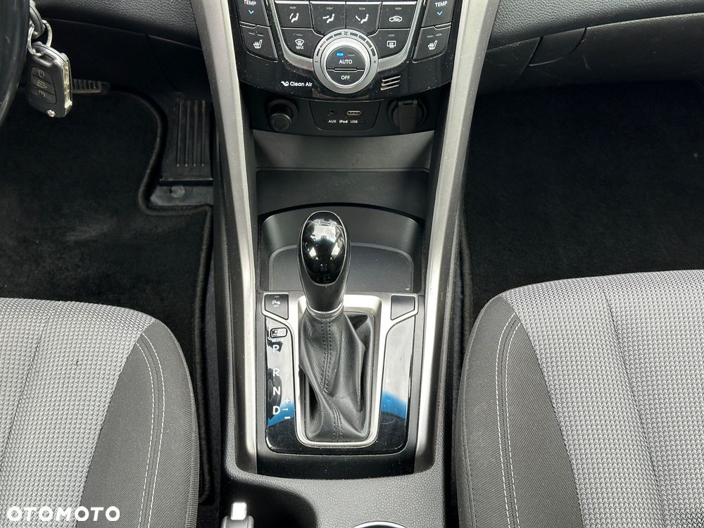 Hyundai i30 Kombi 1.6 GDi DCT Premium - 18