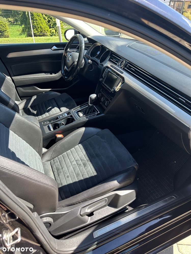 Volkswagen Passat - 13