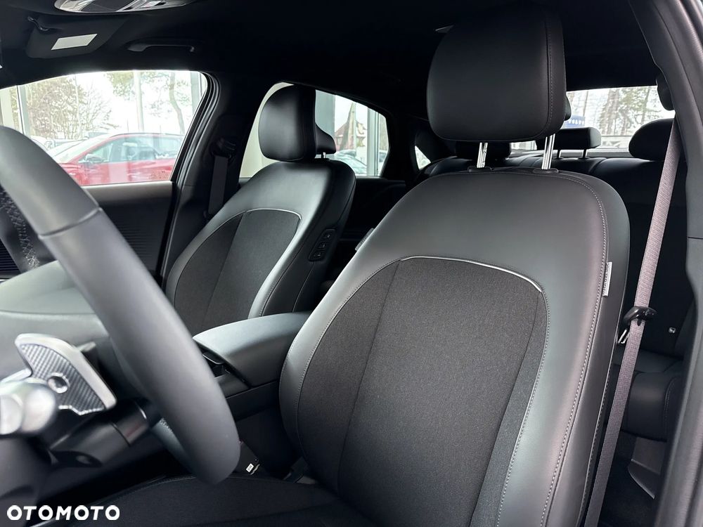 Hyundai IONIQ 6 77kWh Black Edition - 14