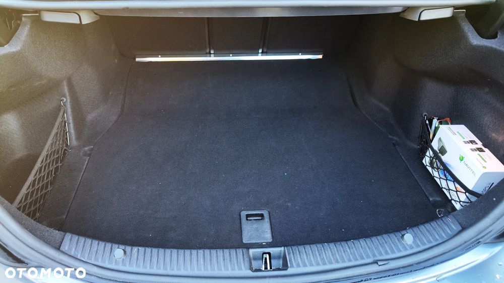 Mercedes-Benz Klasa C 300 9G-TRONIC - 27