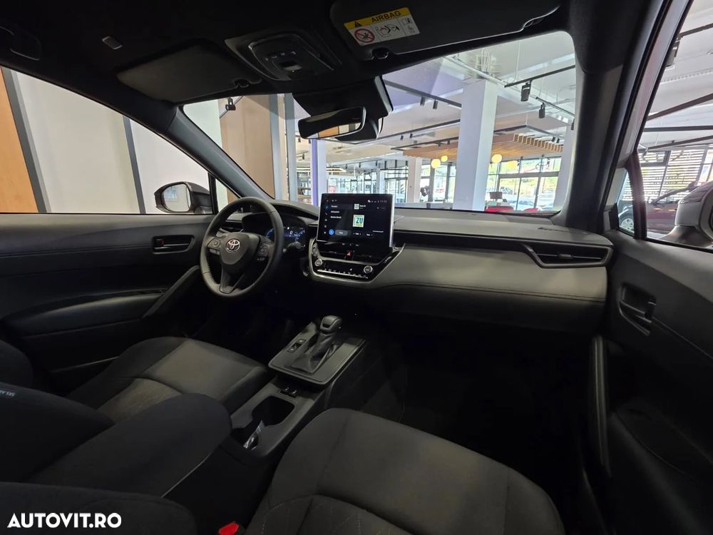 Toyota Corolla Cross - 11