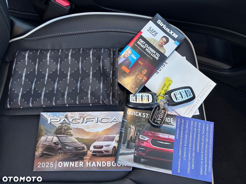 Chrysler Pacifica - 39