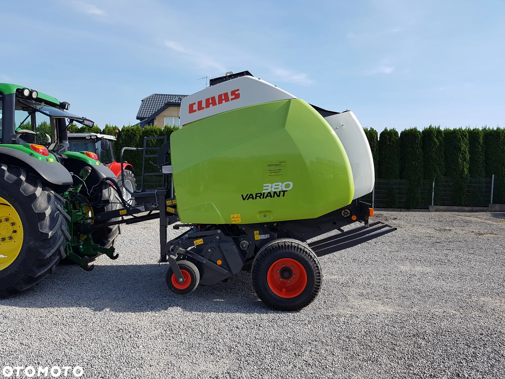 Claas VARIANT 380 - 3