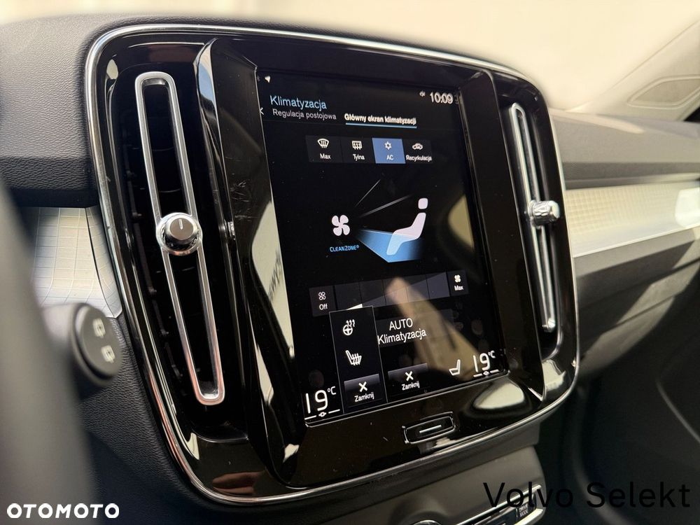 Volvo XC 40 - 23