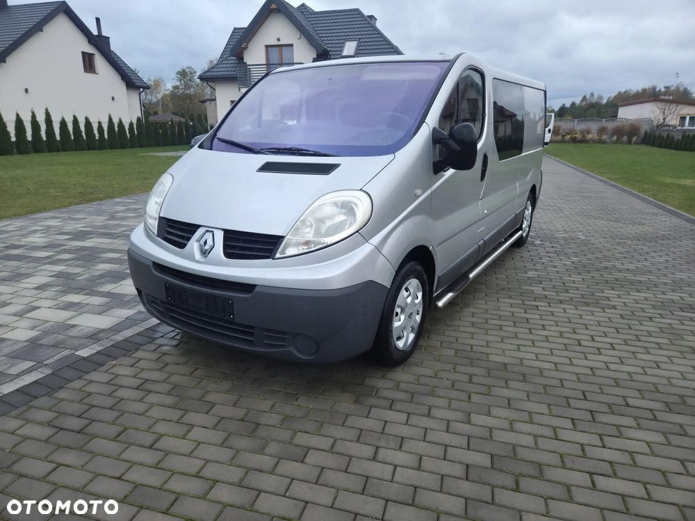 Renault TRAFIC LONG KLIMA TEMPOMAT ORYGINAŁ PODNOŚNIK DLA INWALIDY LUB INNE ZADBANY FULL OPCJA DOPOSAŻONY - 2