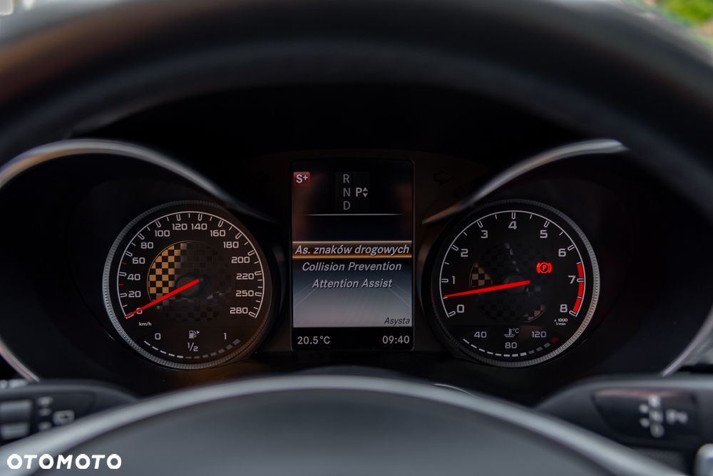 Mercedes-Benz Klasa C 450 AMG 4Matic 7G-TRONIC - 33