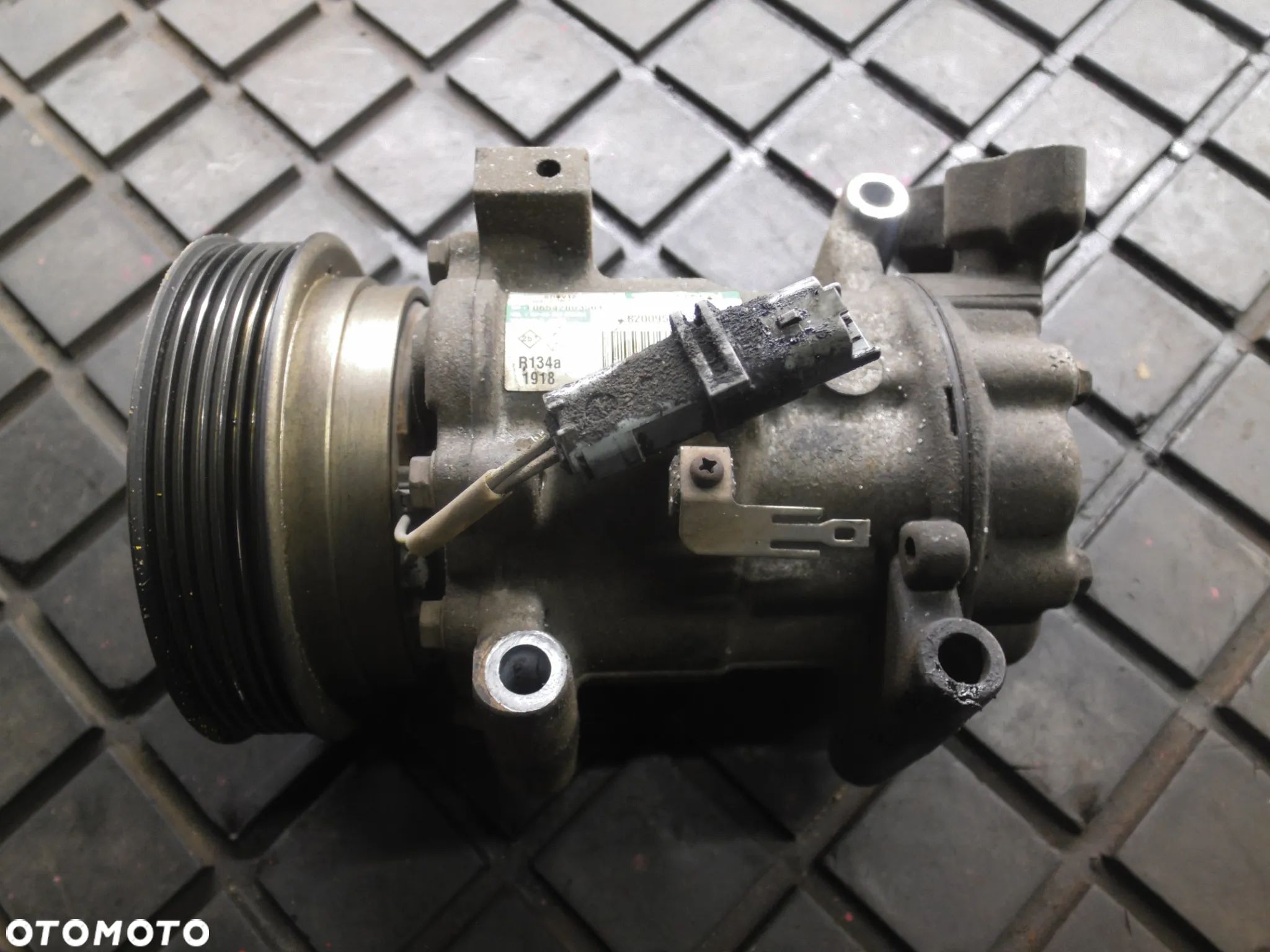 Sprężarka klimatyzacji Renault Kangoo Mercedes Citan 8200953359 1.5 DCI - 1