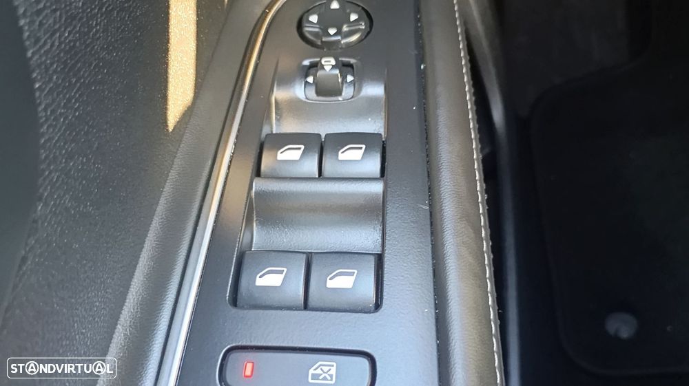 Peugeot 3008 1.6 BlueHDi Allure EAT6 - 17