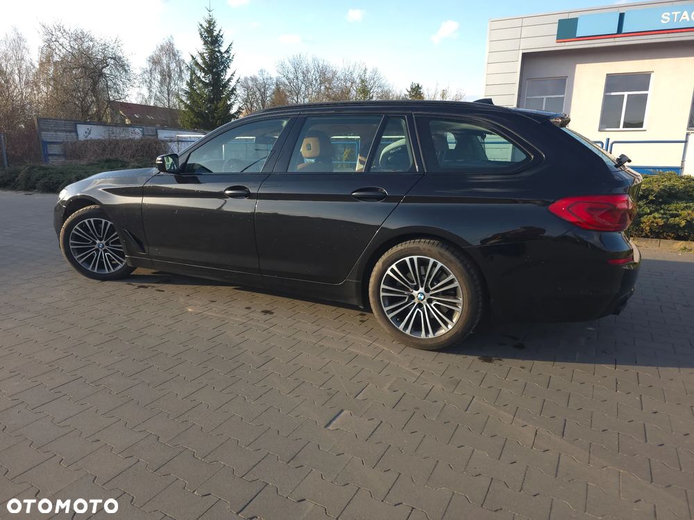 BMW Seria 5 520d xDrive Sport Line sport - 2
