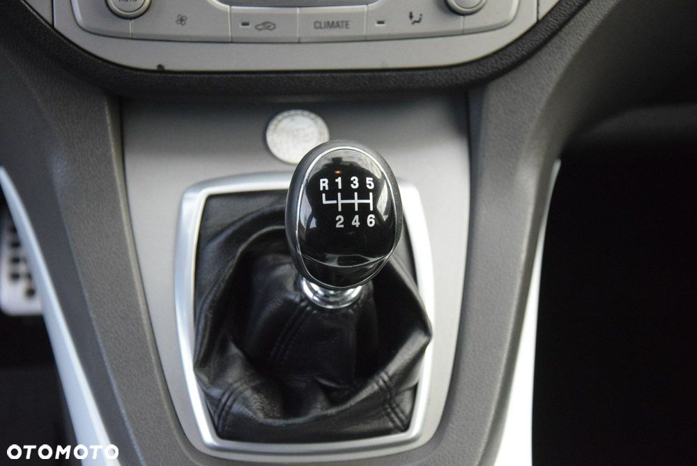 Ford Kuga 2.0 TDCi Individual - 32