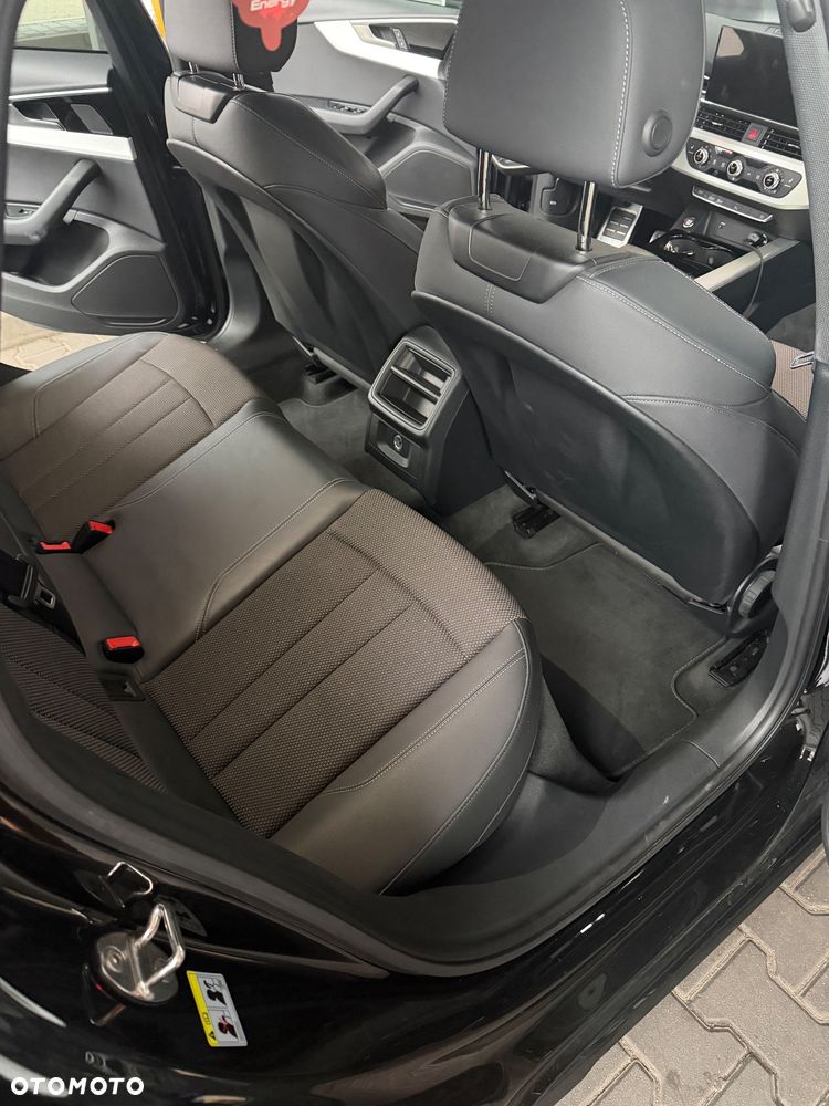 Audi A4 Avant - 13
