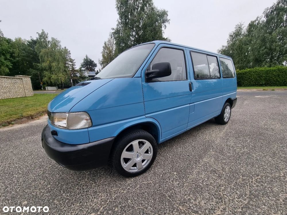 Volkswagen Multivan - 10