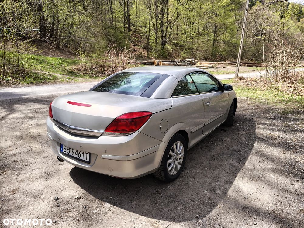 Opel Astra 1.9 CDTI Cosmo - 4