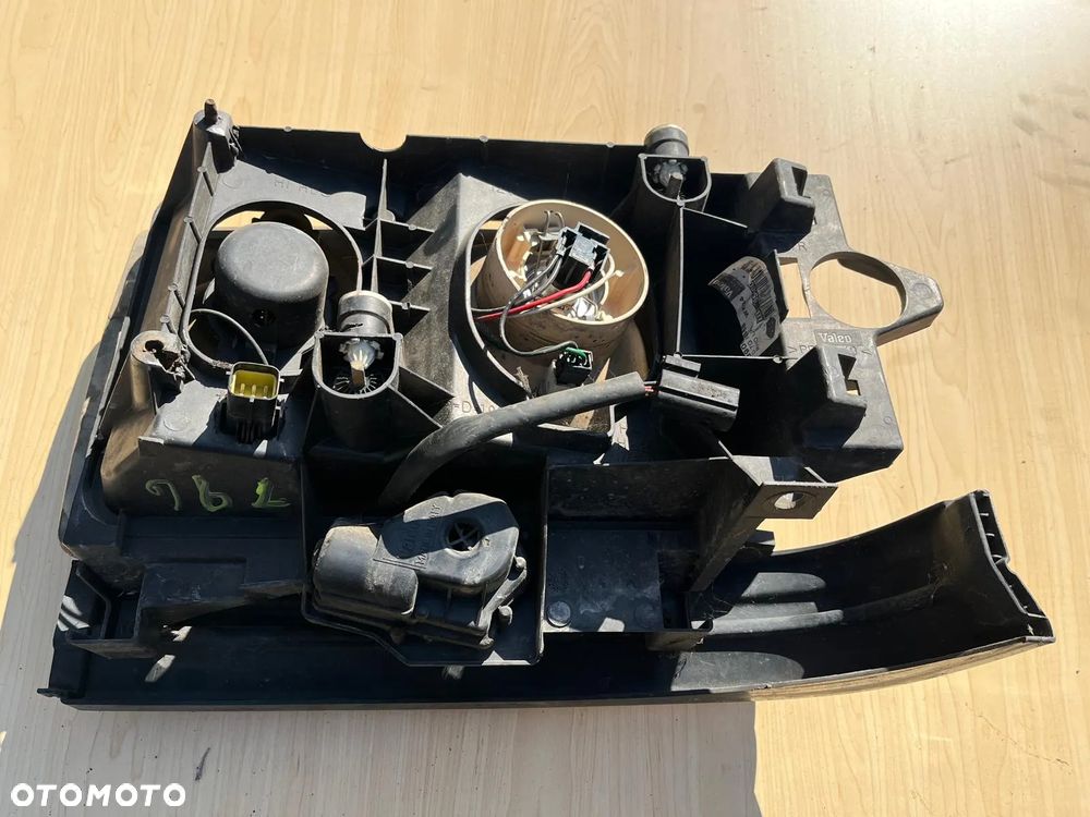 Lampa przednia prawa  Range Rover 2 II LP P38 1994-2002  RHD - 2