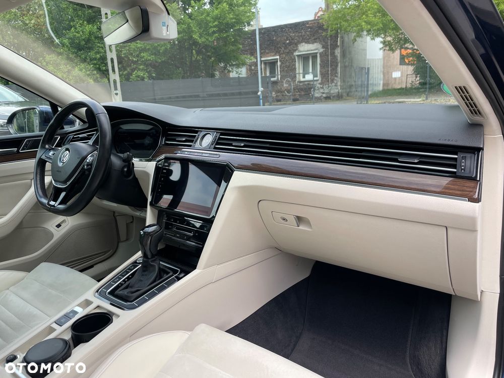Volkswagen Passat - 17