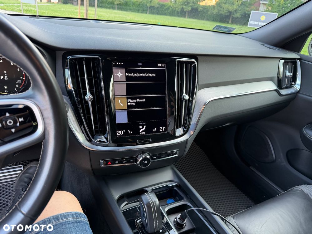 Volvo V60 B3 B R-Design - 22