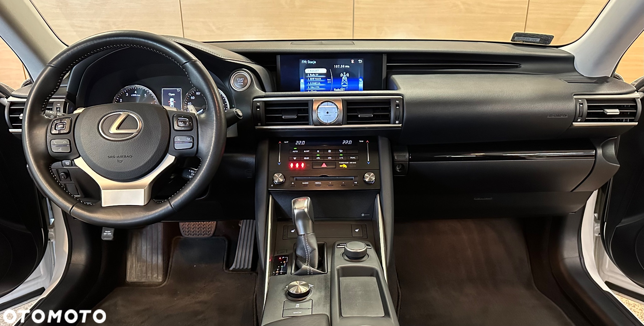 Lexus IS 200t / 300 Elegance - 12