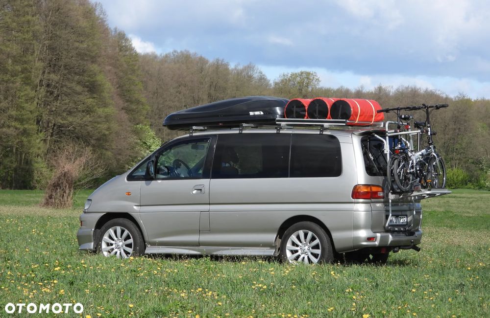 Mitsubishi Space Gear - 9