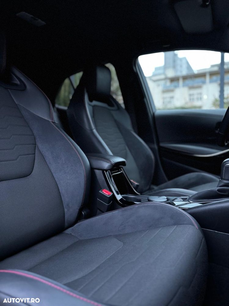 Toyota Corolla 2.0 HSD Exclusive interior Negru - 25