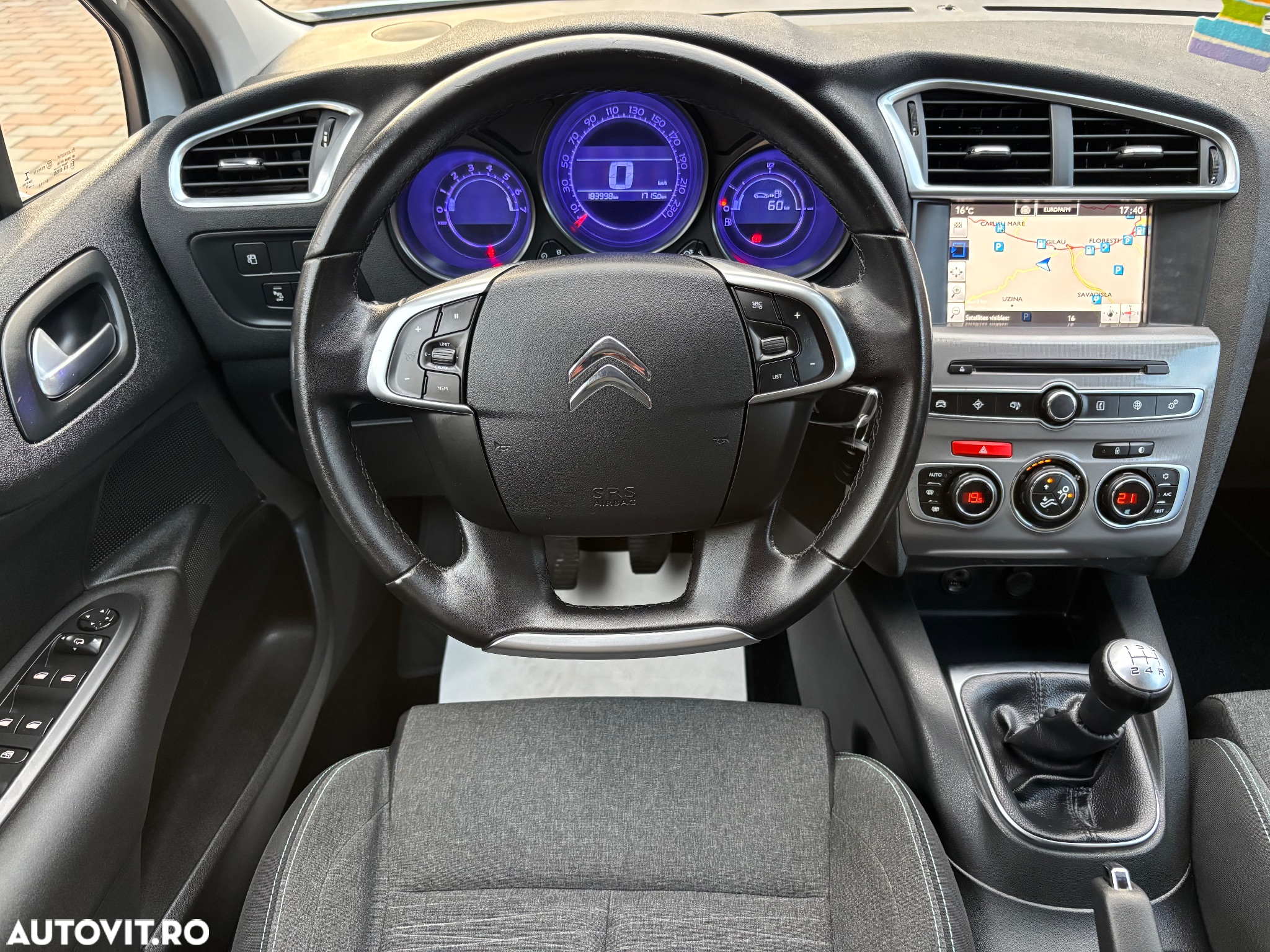 Citroën C4 PureTech 110 Selection - 6