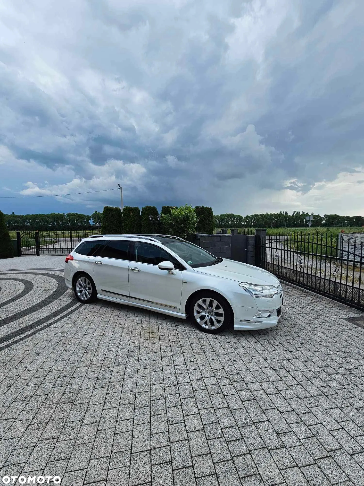 Citroën C5 Tourer V6 HDi 240 Biturbo FAP by Carlsson - 3