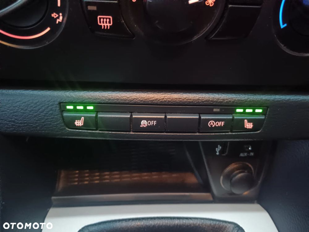 BMW X1 sDrive16d xLine - 16