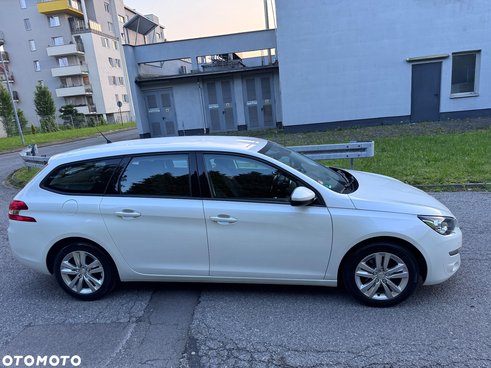 Peugeot 308 130 e-THP Stop & Start Active - 30