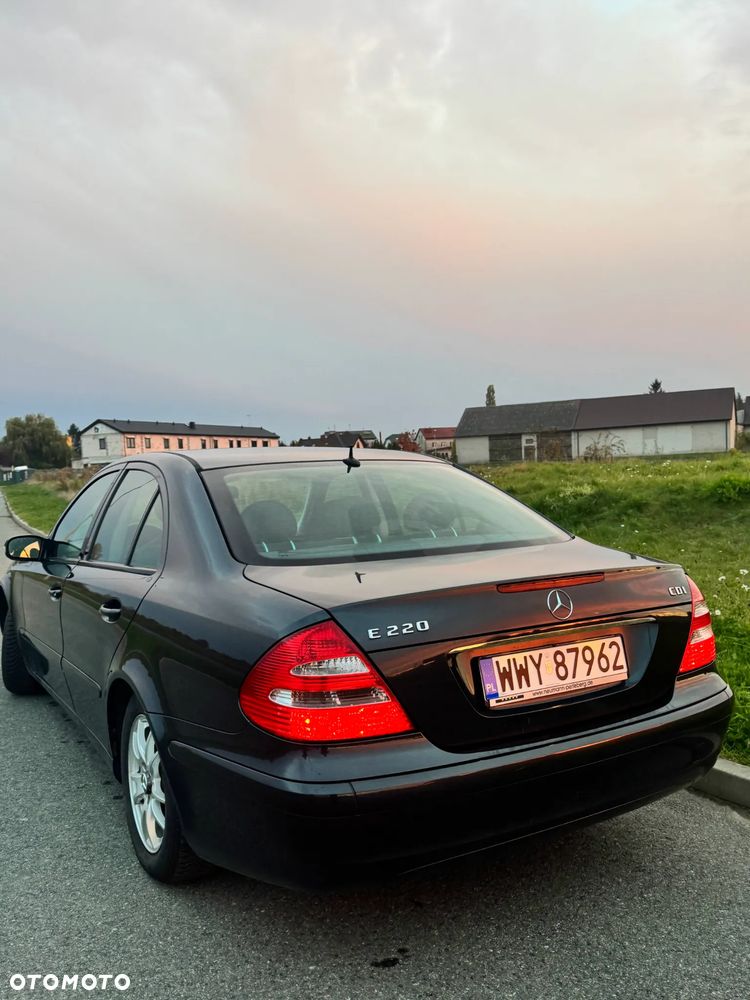 Mercedes-Benz Klasa E - 8