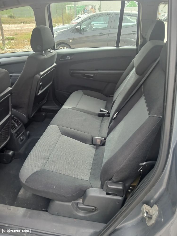 Opel Zafira 1.9 CDTI Cosmo - 8