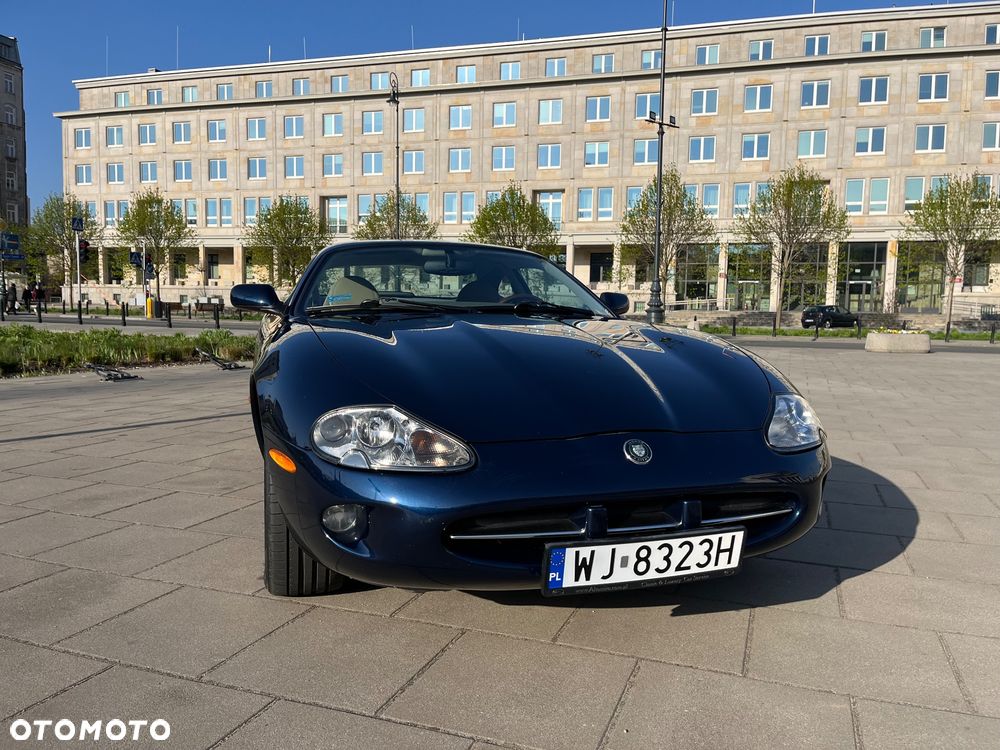 Jaguar XK8 - 21