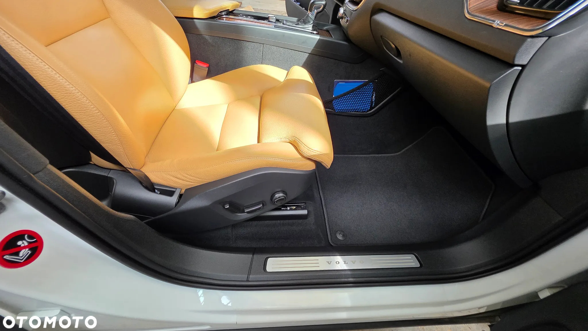 Volvo XC 60 D5 AWD Inscription - 22