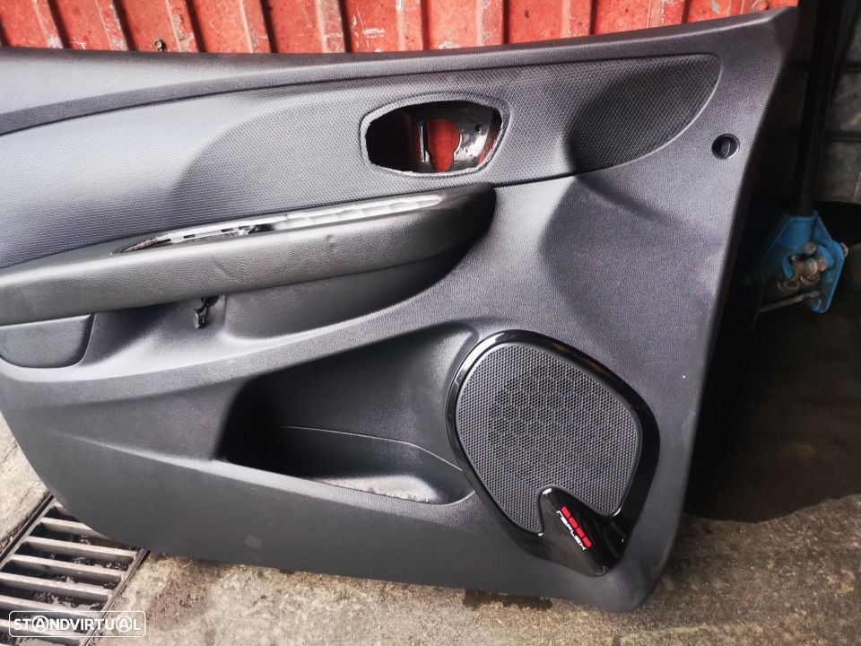 RENAULT CLIO 4 / IV FORRA / QUARTELA PORTA FRENTE ESQUERDA - Z200 - 3