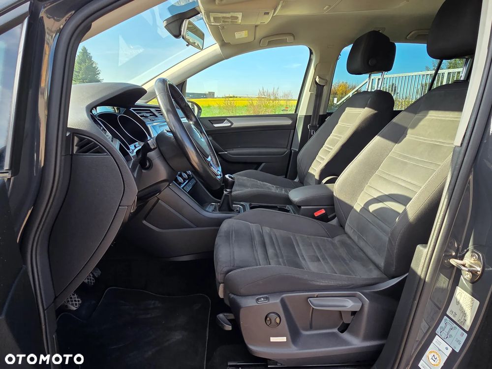 Volkswagen Touran 1.6 TDI SCR (BlueMotion Technology) Comfortline - 10