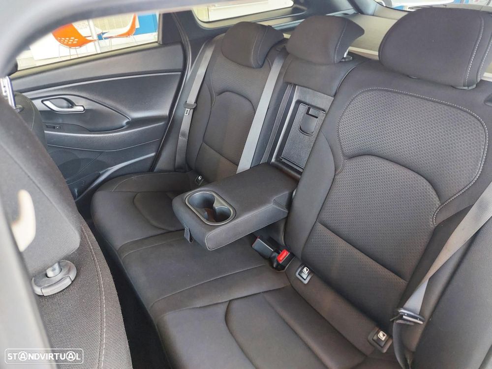 Hyundai i30 SW 1.6 CRDi Style - 14