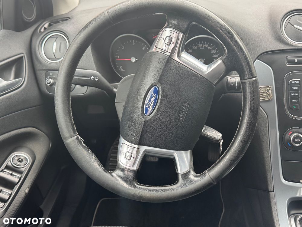 Ford Mondeo 2.0 TDCi Black Magic - 4