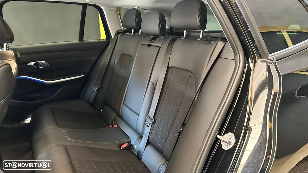 BMW 318 d Aut. Sport Line - 45