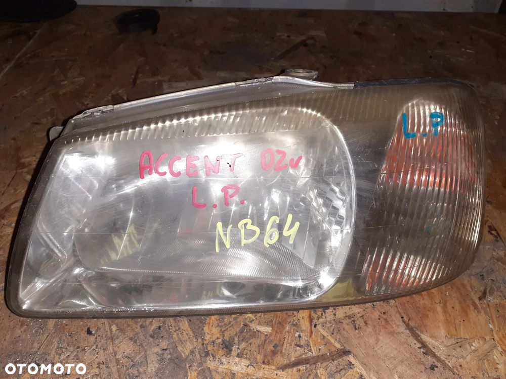 Reflektor LAMPA LEWA LEWY PRZÓD HYUNDAI ACCENT