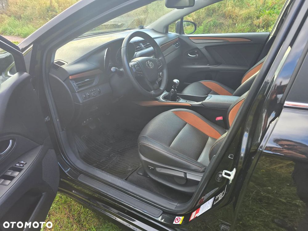 Toyota Avensis 1.8 Premium - 6