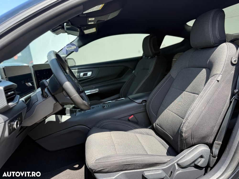 Ford Mustang - 10