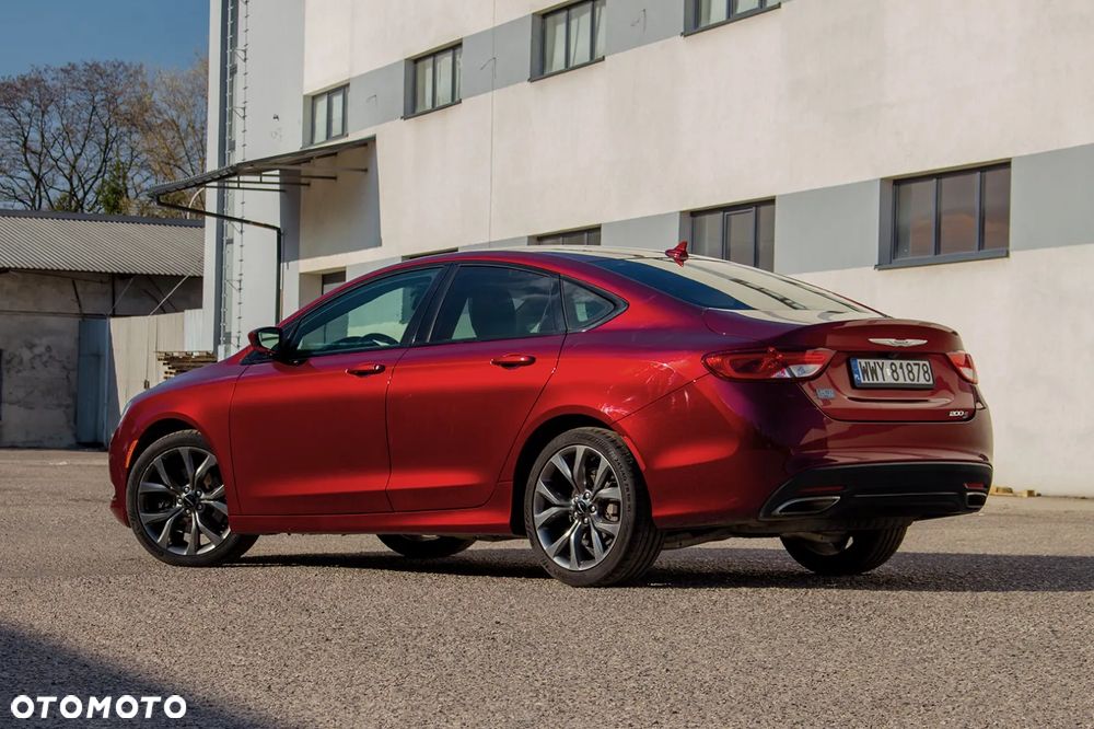 Chrysler 200 - 22