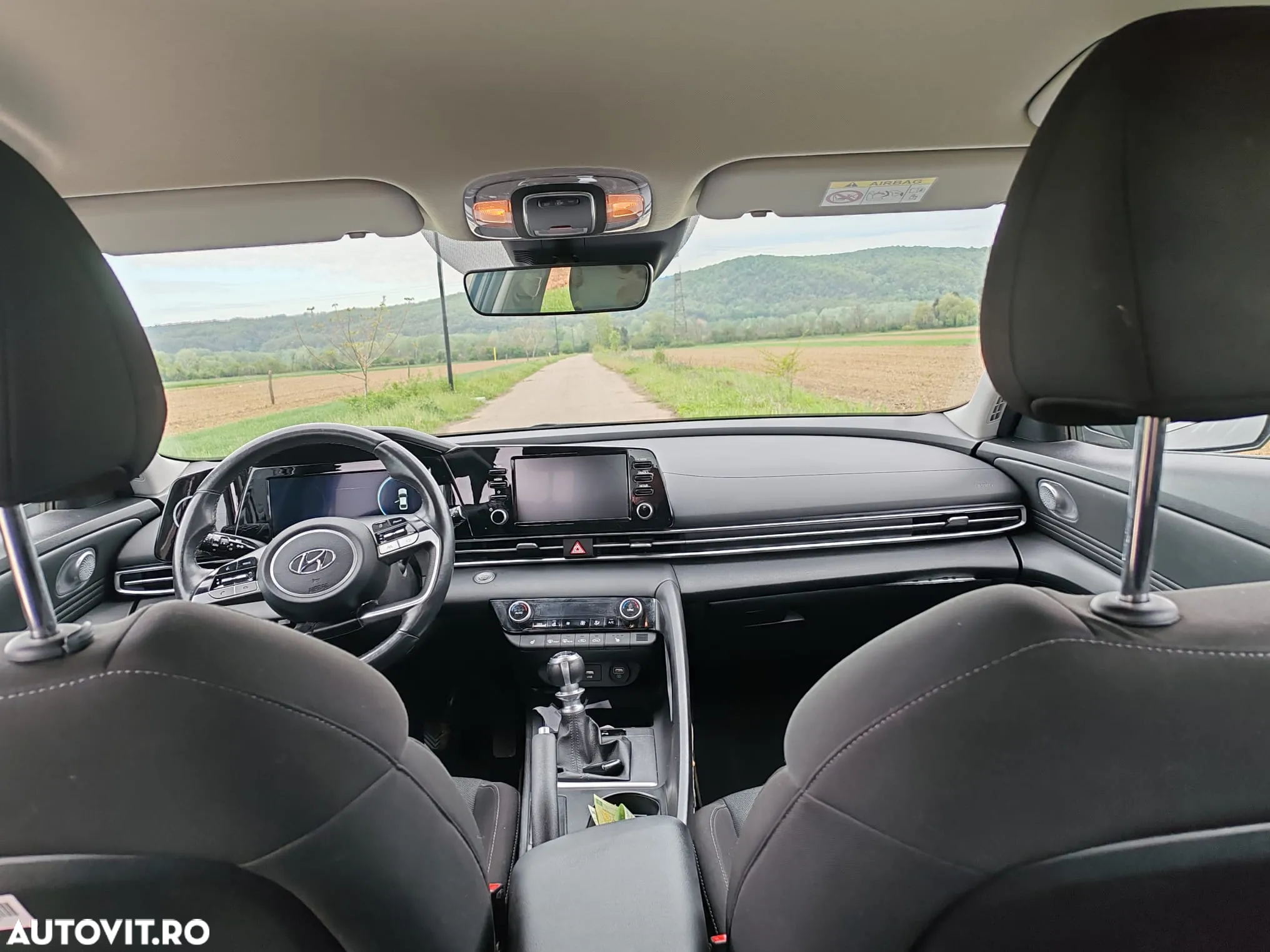 Hyundai Elantra 1.6 l 123 CP 6MT Exclusive - 4