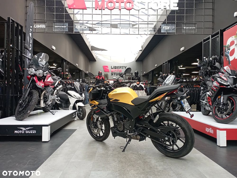 Aprilia Tuono - 7